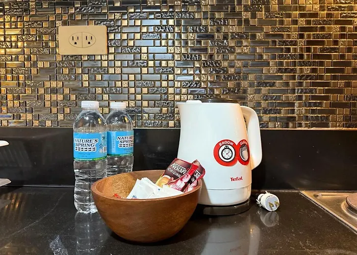 Serenity With Fast Wifi Near Moa By One Guest Place *